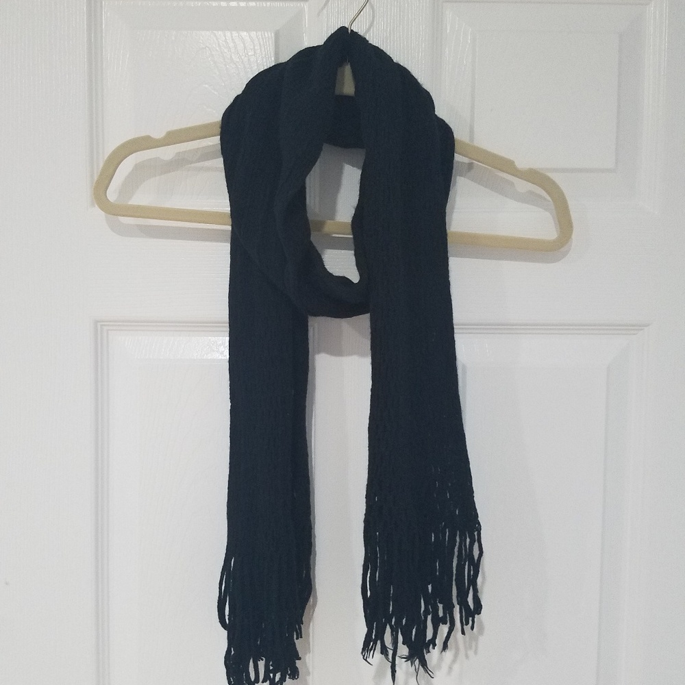 Black Scarf - Picture 2 of 2